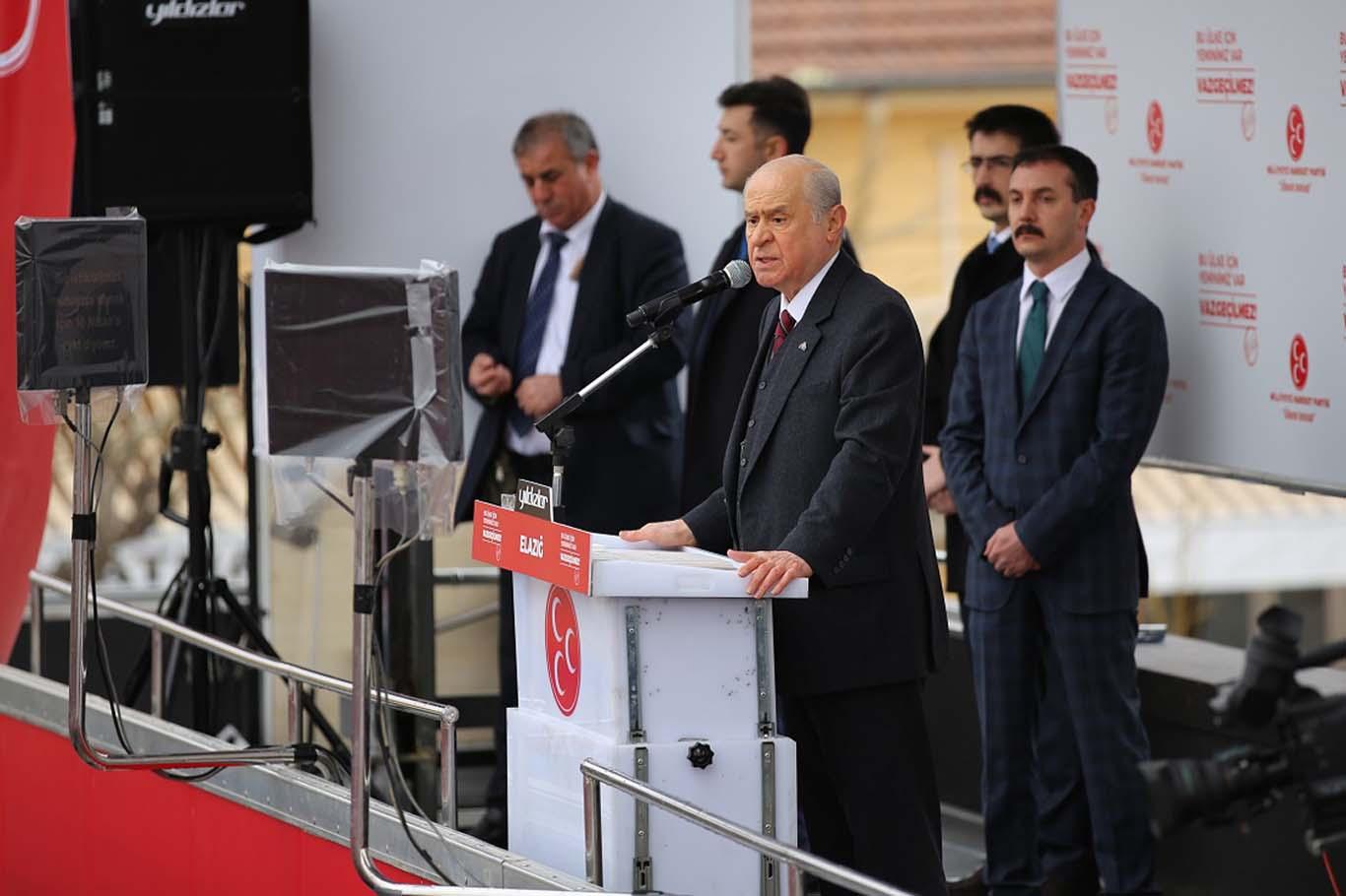"Son iki yılda yaşananlar yeni bir anayasayı zorunlu hale getirdi" "Son iki yılda yaşananlar yeni bir anayasayı zorunlu hale getirdi"